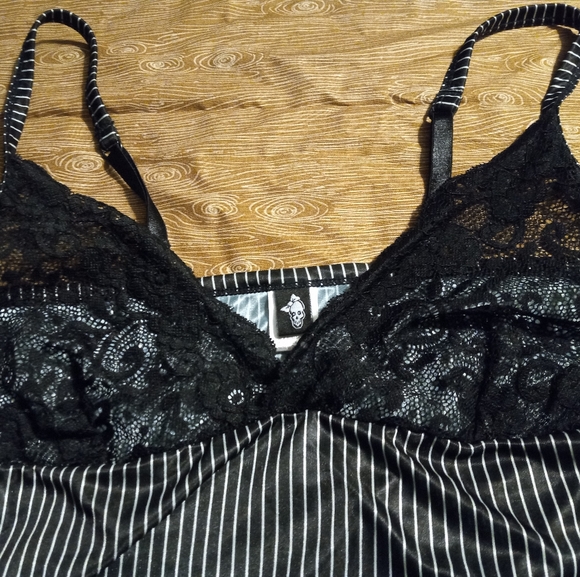 Hot Topic y2k lace and pinstripe camisole - Picture 2 of 11